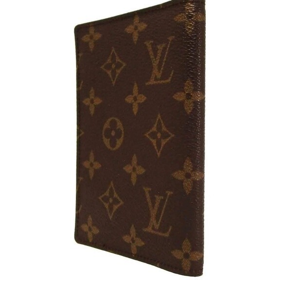 Louis Vuitton Monogram Passport Cover M60181 - Picture 2 of 6